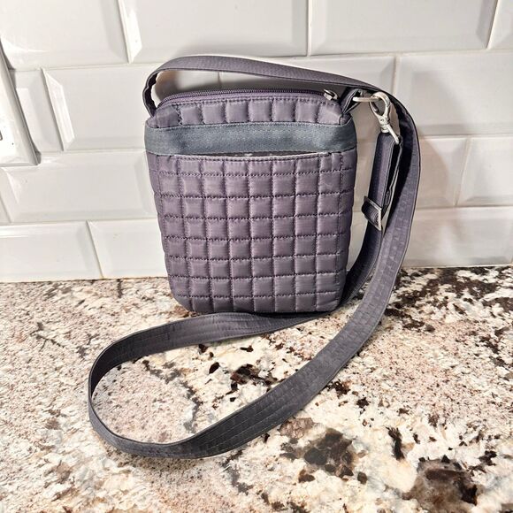 Lug Crossbody Handbag - Picture 5 of 12